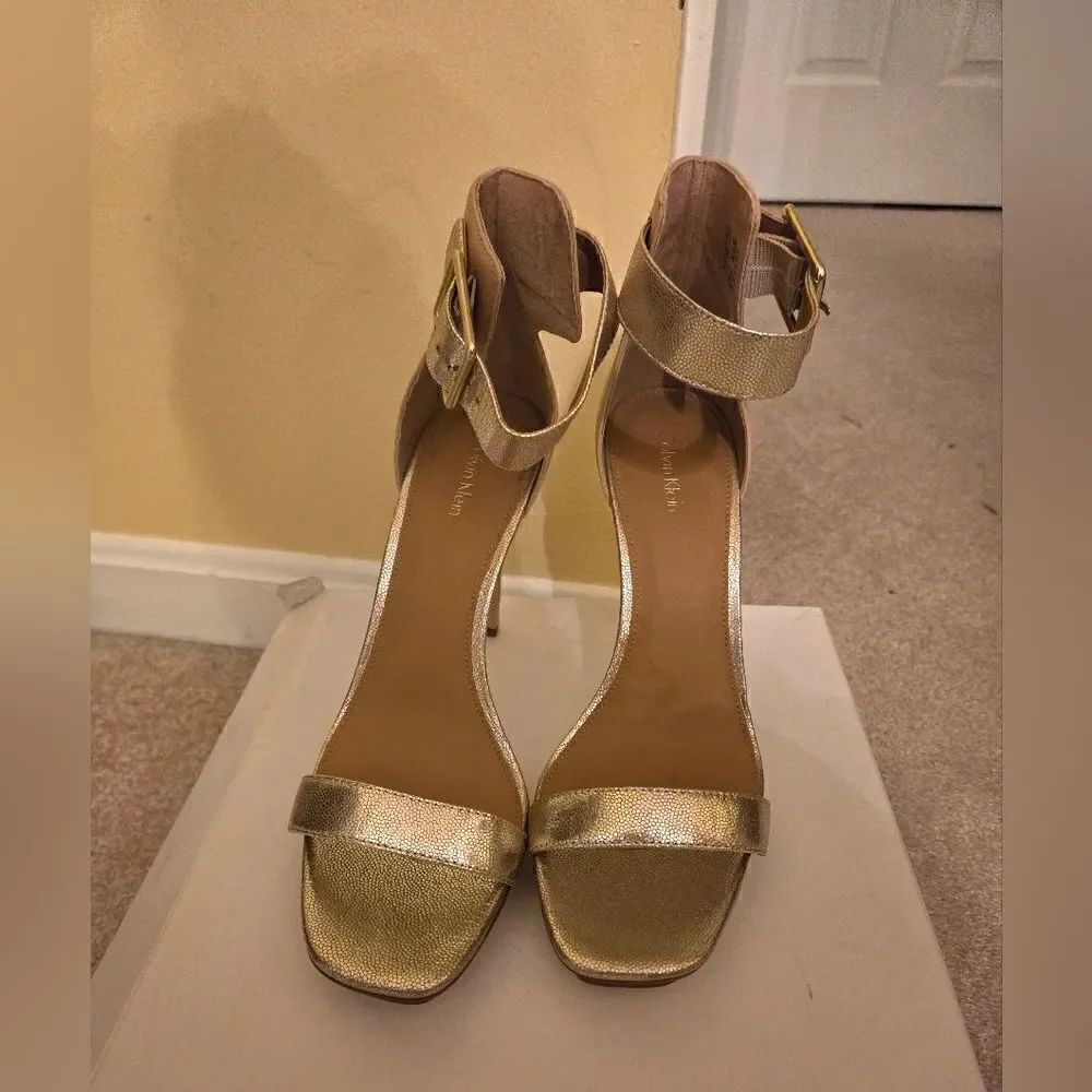 Calvin Klein Vable Size 10 - Picture 4 of 5